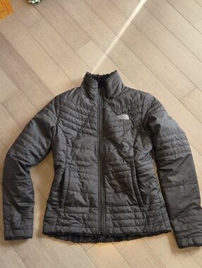 The North Face Reversible Women's Black Quilted Puffer Jacket